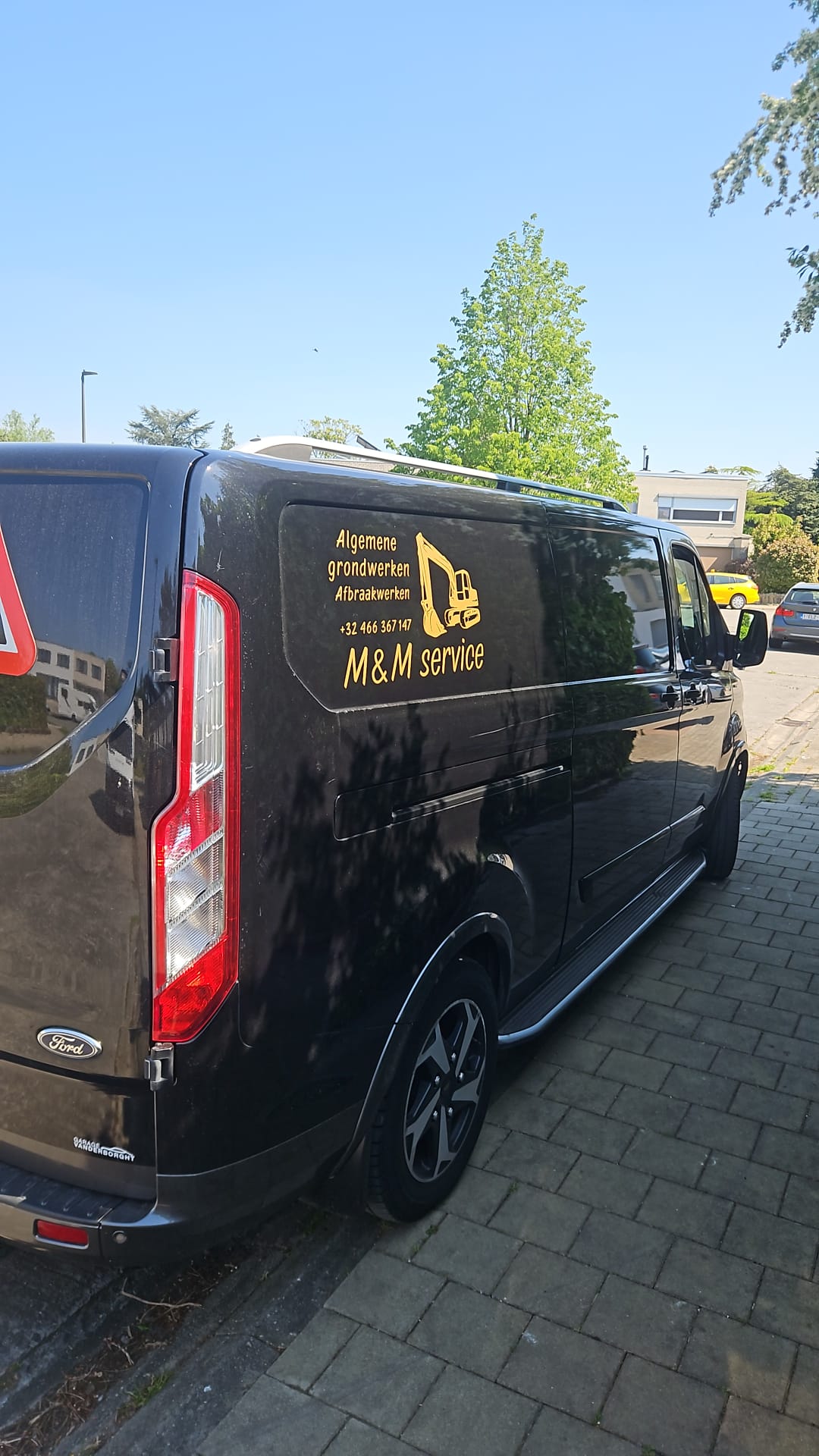 Vrachtwagen van M&M Service